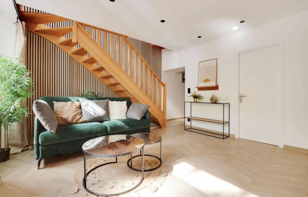 LOCATION SAISONNIÈRE – PARIS 11 – 6 personnes