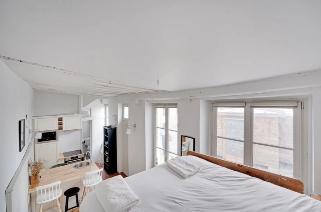 LOCATION SAISONNIÈRE – PARIS 5 – 4 PERSONNES