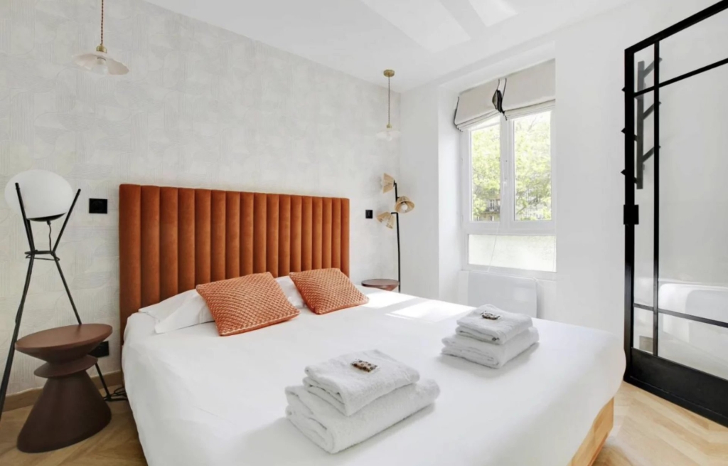 LOCATION SAISONNIÈRE – PARIS 11 – 6 personnes