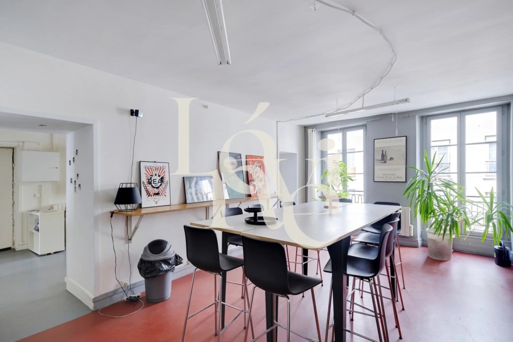 Bureau à louer – 254m2 / Republique