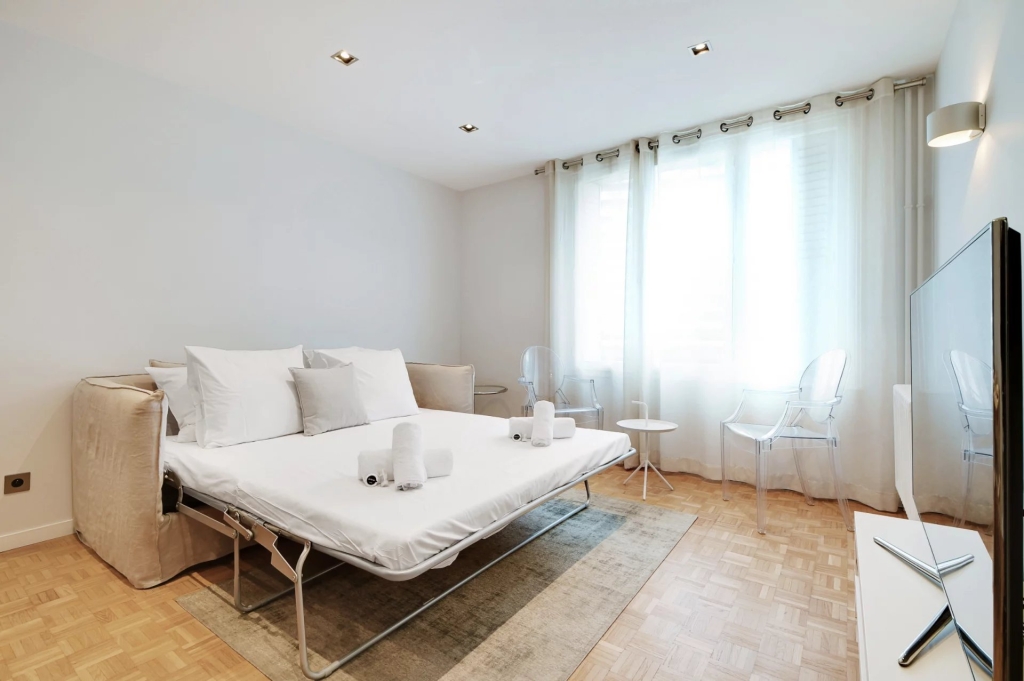 APPARTEMENT – PARIS 15 – 4 PERSONNES