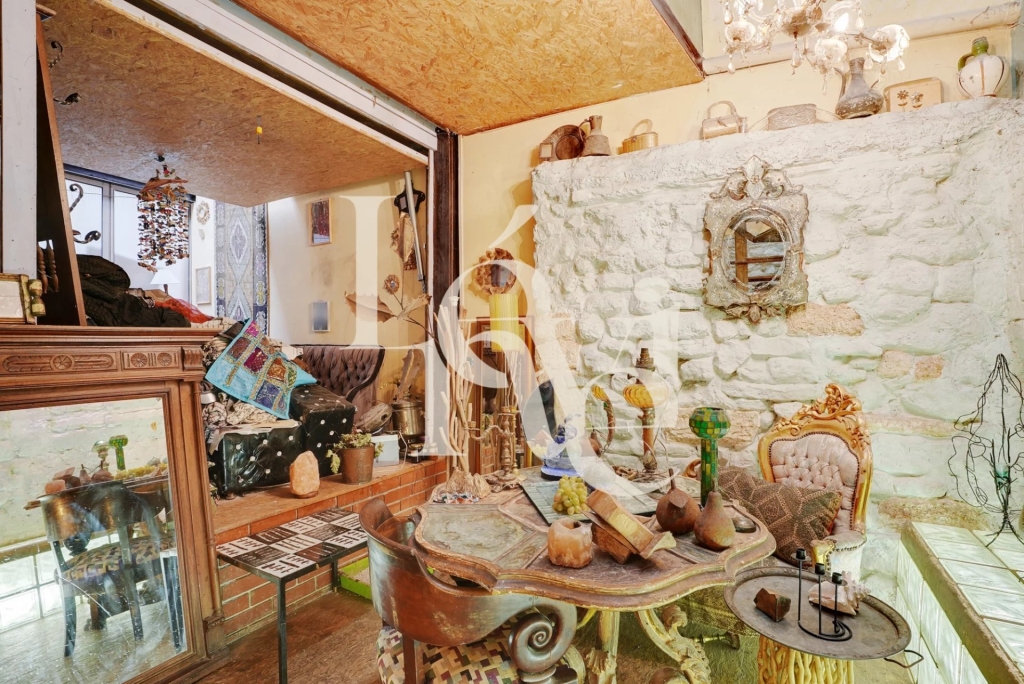 Loft atypique avec terrasse / Métro Simplon