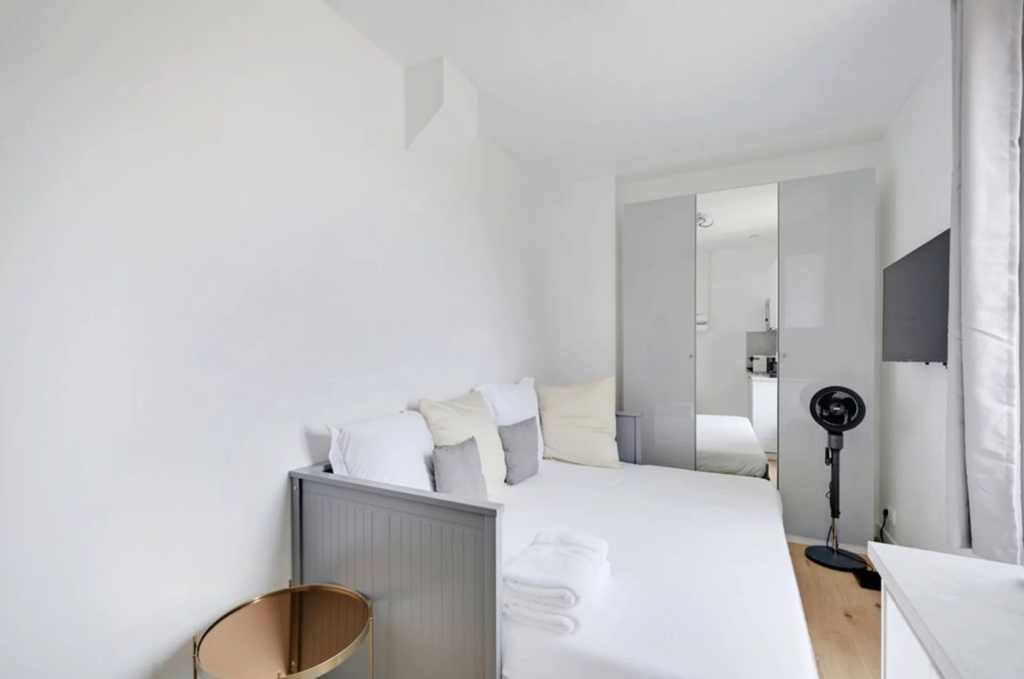 APPARTEMENT – SAINT OUEN – 2 PERSONNES