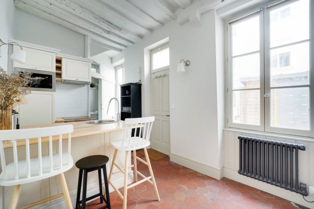LOCATION SAISONNIÈRE – PARIS 5 – 4 PERSONNES