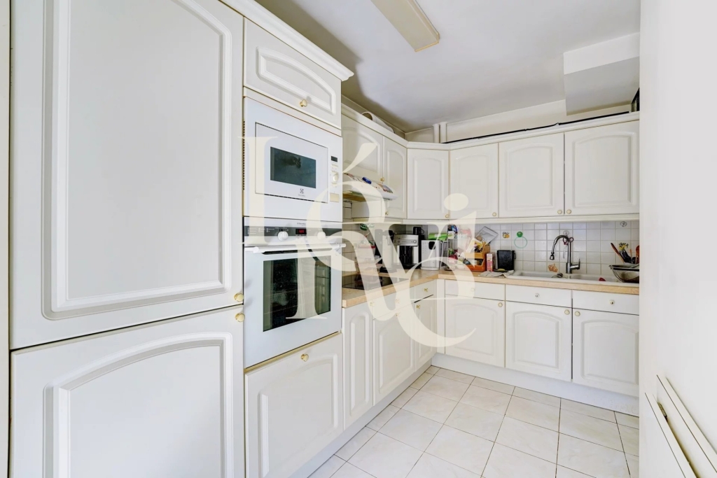 APPARTEMENT – 2 PIÈCES AVEC TERRASSE EXCEPTIONNELLE DE 106 M² – 49,30 m² LOI CARREZ