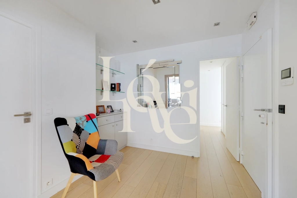 APPARTEMENT 5P 3CH 146 m2