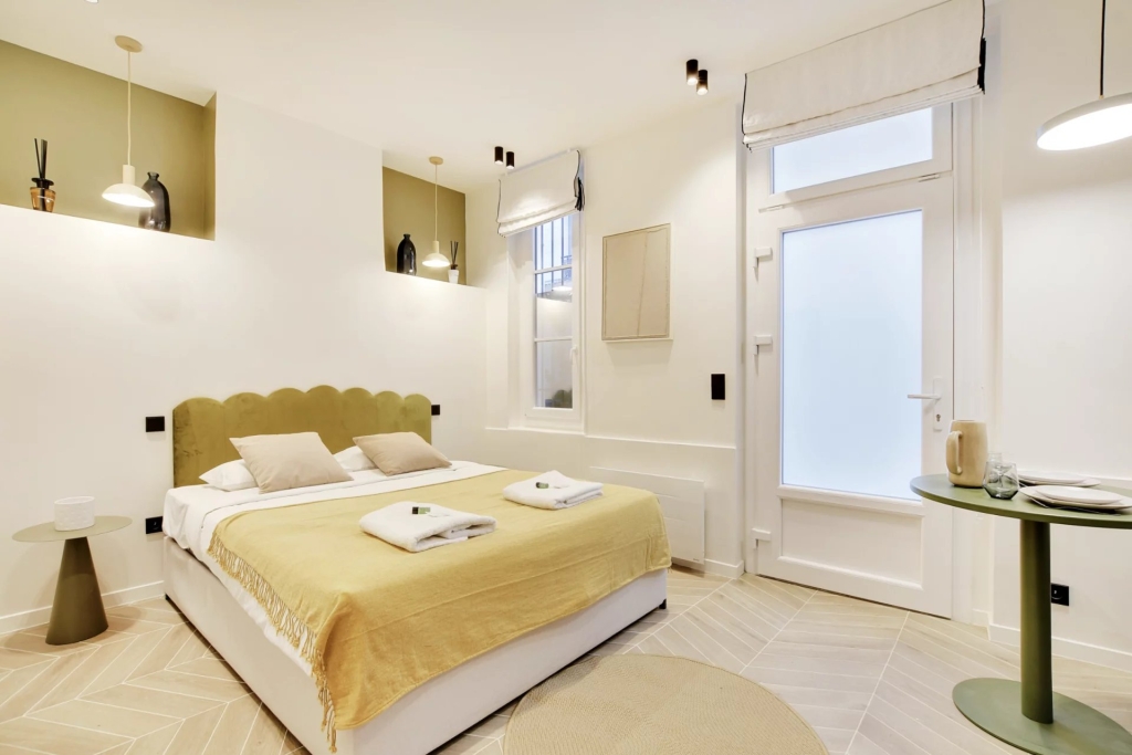 LOCATION SAISONNIÈRE – PARIS 11 – 2 personnes