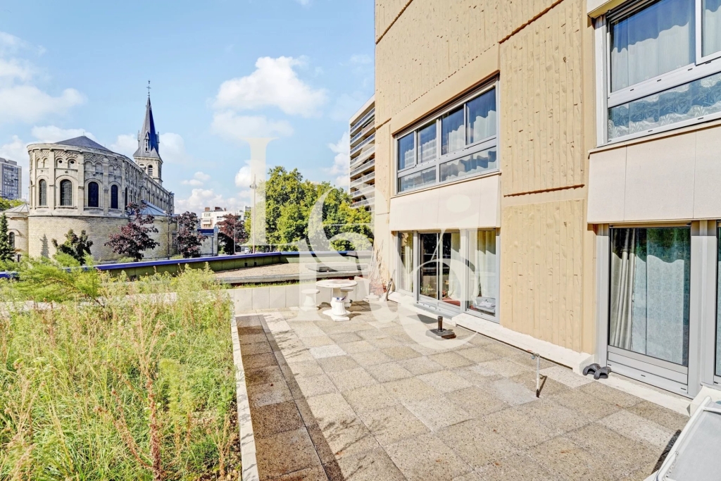 APPARTEMENT – 2 PIÈCES AVEC TERRASSE EXCEPTIONNELLE DE 106 M² – 49,30 m² LOI CARREZ