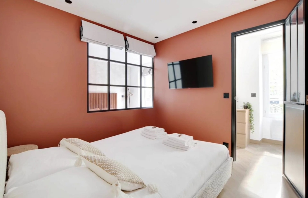 LOCATION SAISONNIÈRE – PARIS 11 – 6 personnes