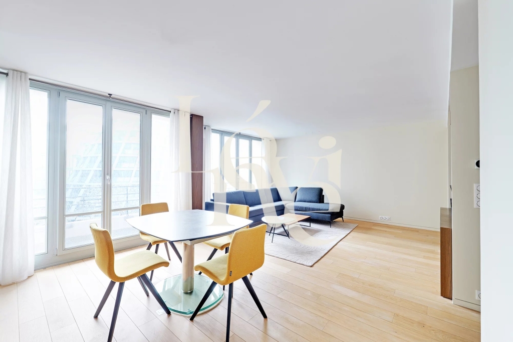 Appartement 4 pièces –  Paris 15ème