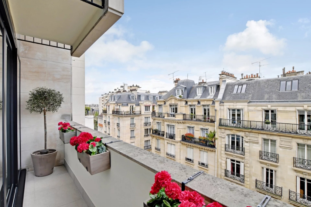 APPARTEMENT 3P 92 M2 BALCON