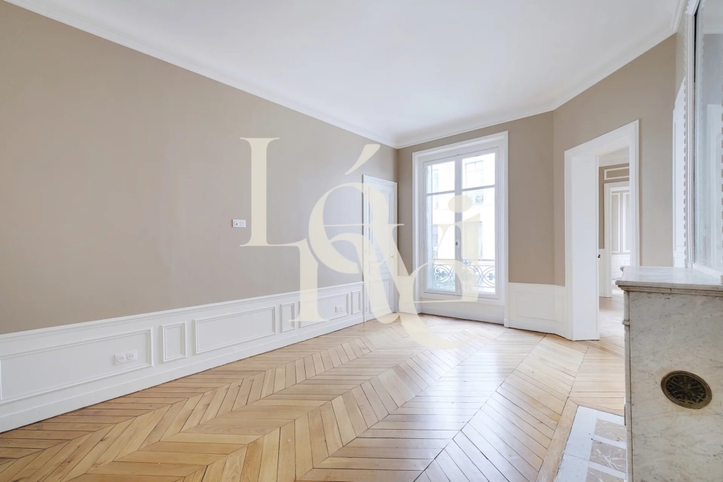 Paris XVII – BUREAU 155m2 / Parc Monceau