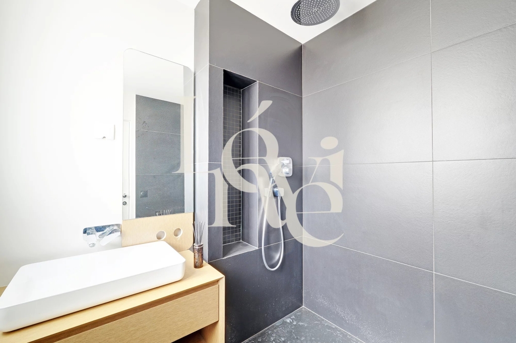 Appartement 4 pièces –  Paris 15ème