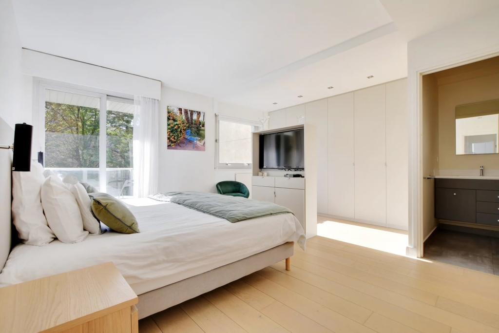 APPARTEMENT 5P 3CH 146 m2