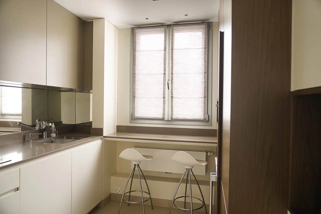 Appartement 4 pièces –  Paris 15ème