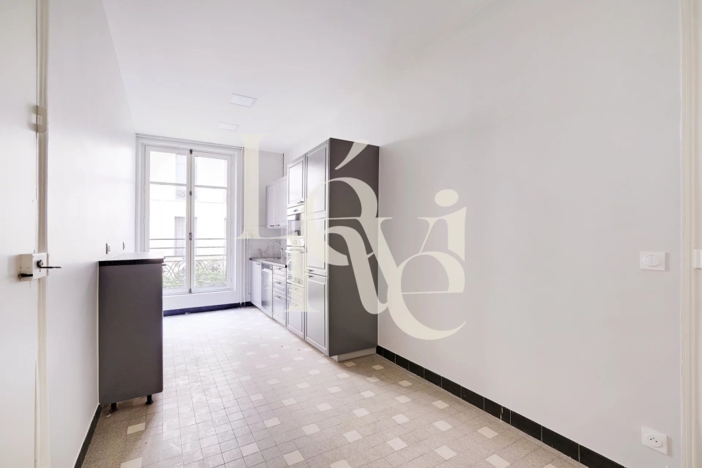 Paris XVII – Appartement familial / Parc Monceau