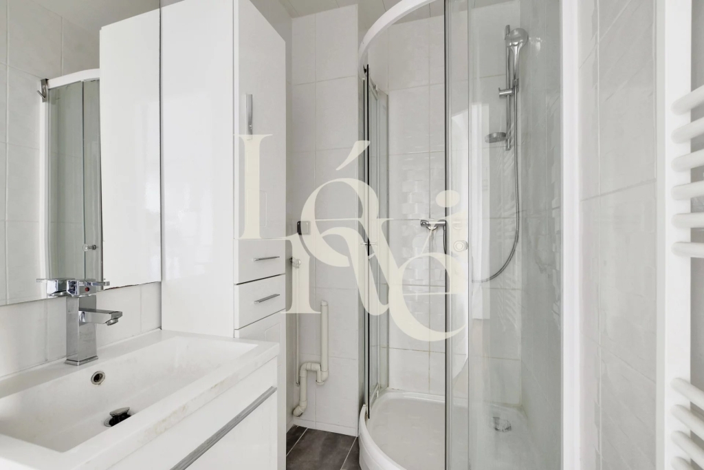 STUDIO 27,5 M2 – PARIS 13