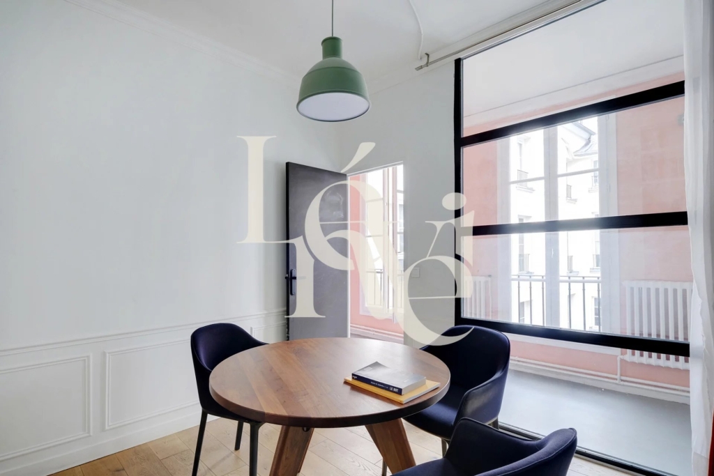 Bureau à louer – 254m2 / Republique