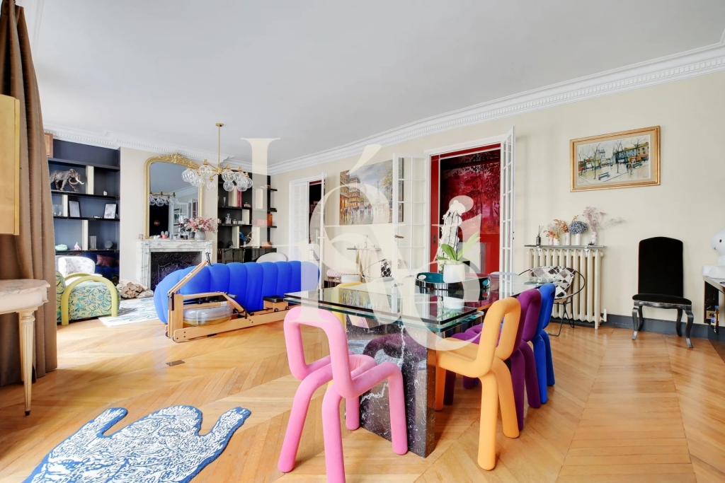 Appartement – 5 pièces – 172m2