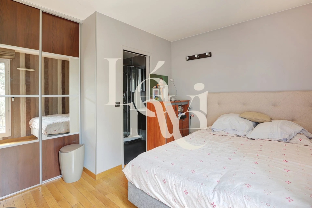 Rez de jardin – 6 pièces – 130m2 – centre ville – Charenton le Pont