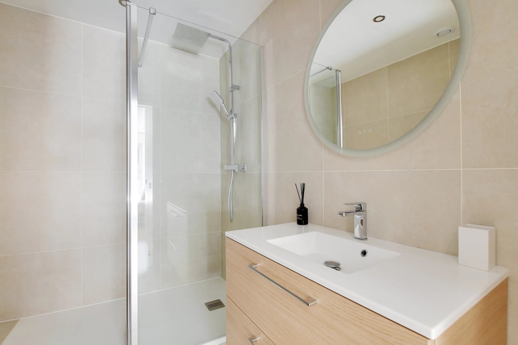 APPARTEMENT 5P 3CH 146 m2