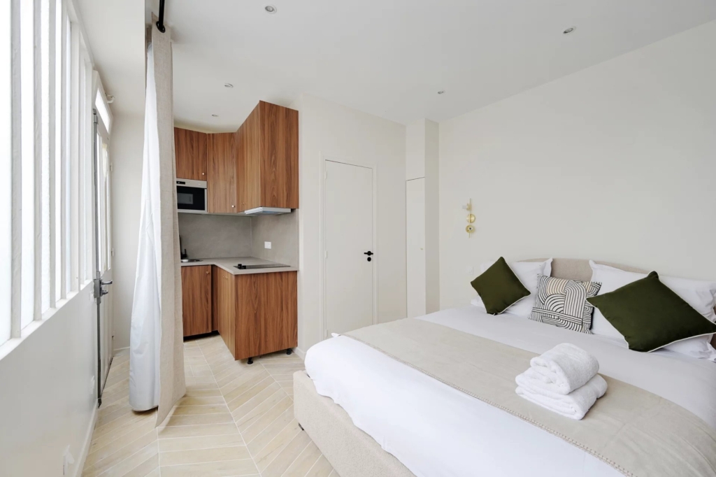 LOCATION SAISONNIÉRE – PARIS 15 – 2 PERSONNES