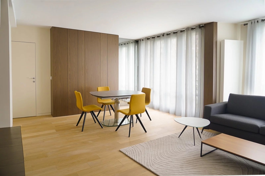 Appartement 4 pièces –  Paris 15ème