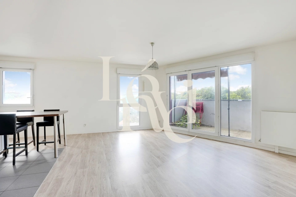 Appartement familial – 3 pièces – 68,20 m² + balcon – Ivry-sur-Seine