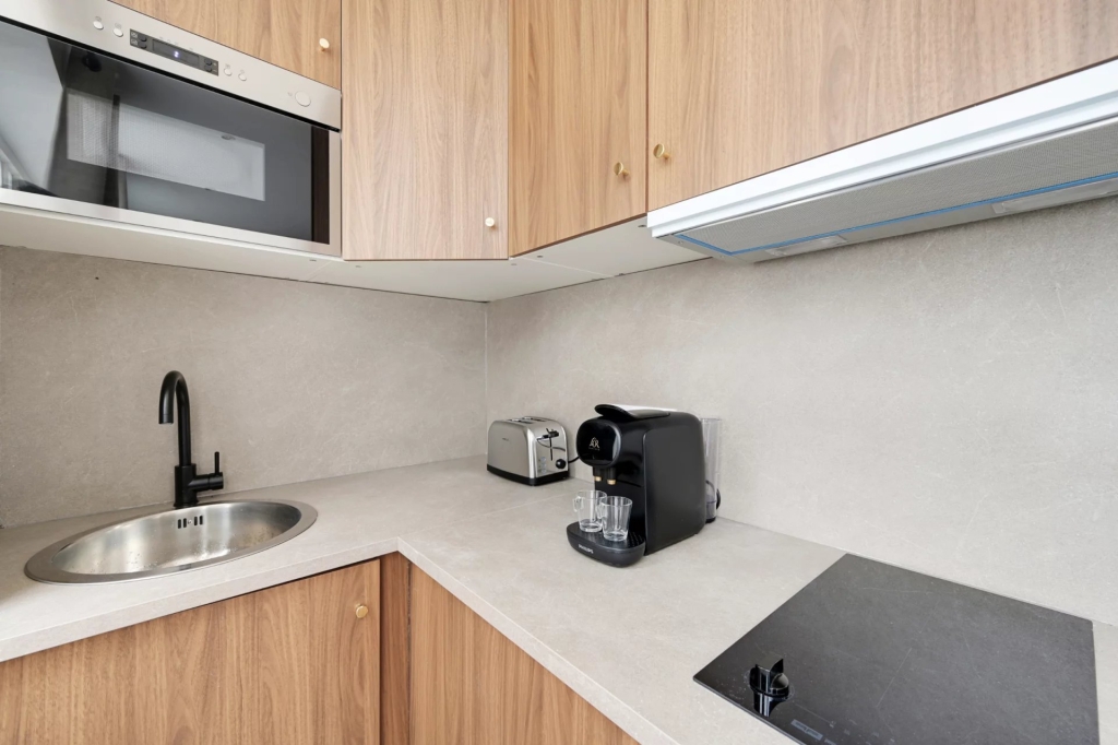 LOCATION SAISONNIÉRE – PARIS 15 – 2 PERSONNES