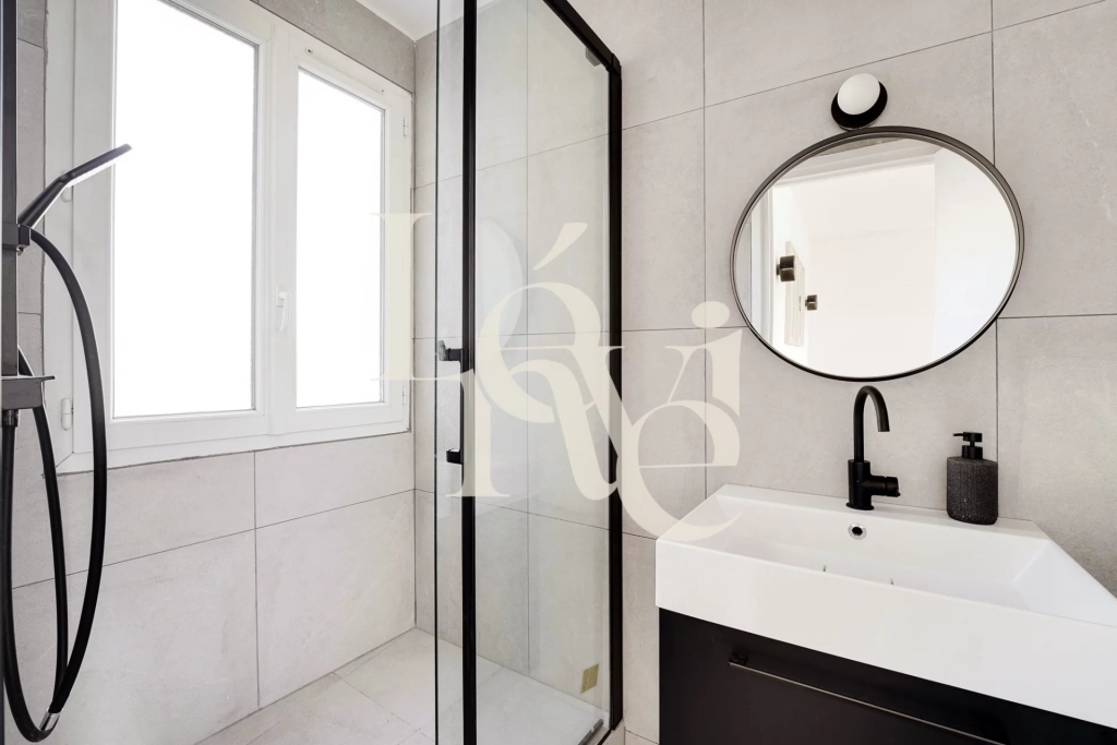 3 pièces avec terrasse / 64m2 – Villiers Barbusse