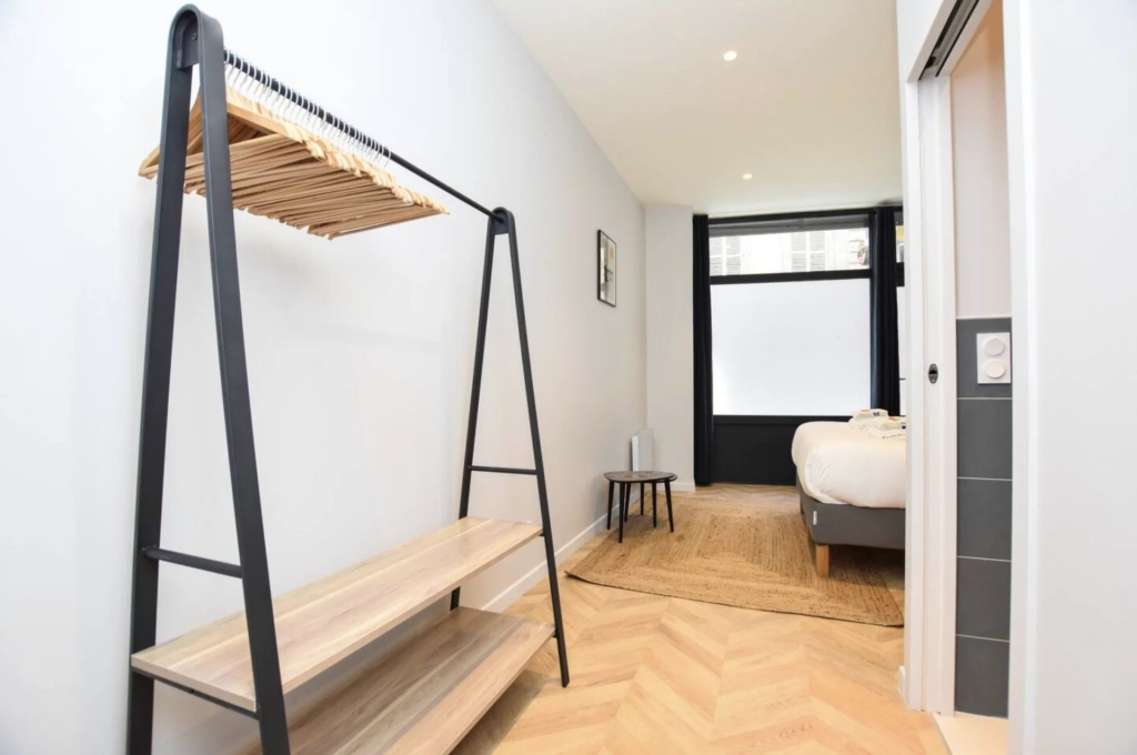 LOCATION SAISONNIÈRE – PARIS 9 – 6 personnes