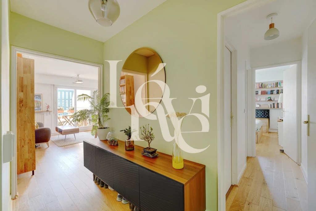 Appartement avec 2 balcons et parking – 2 pièces – 75013 Paris