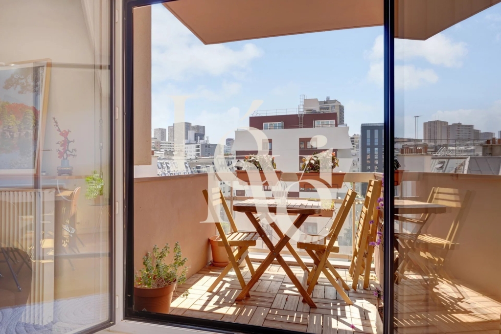 Appartement avec 2 balcons et parking – 2 pièces – 75013 Paris