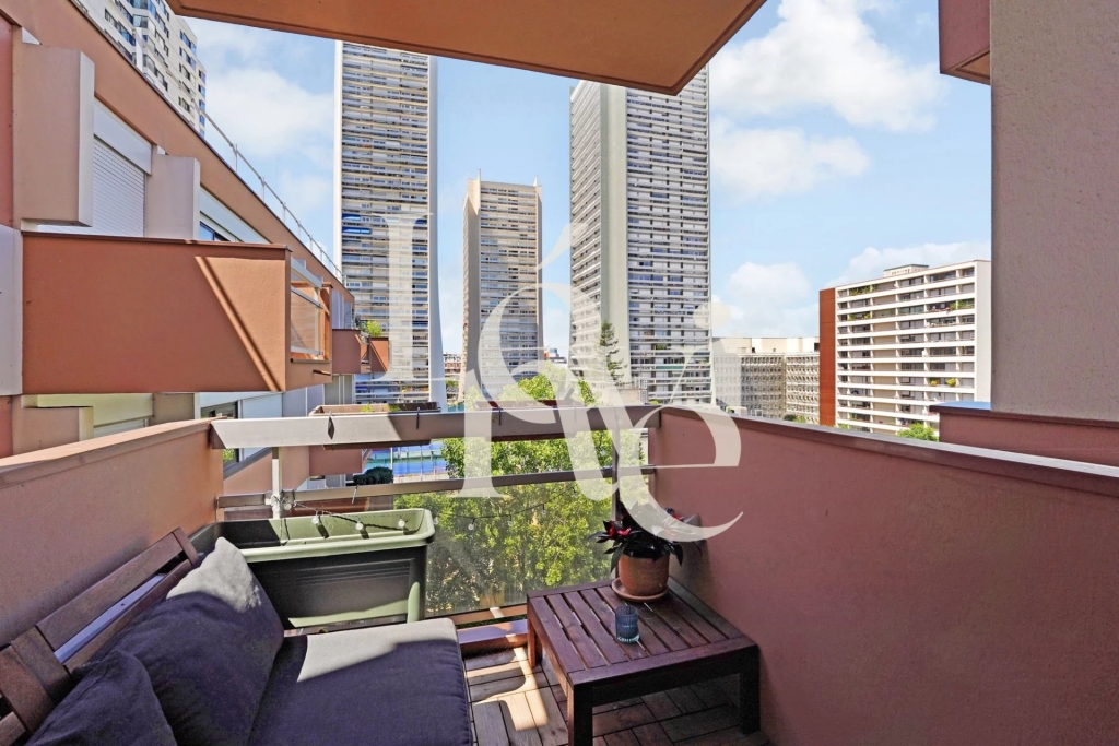 Appartement avec 2 balcons et parking – 2 pièces – 75013 Paris