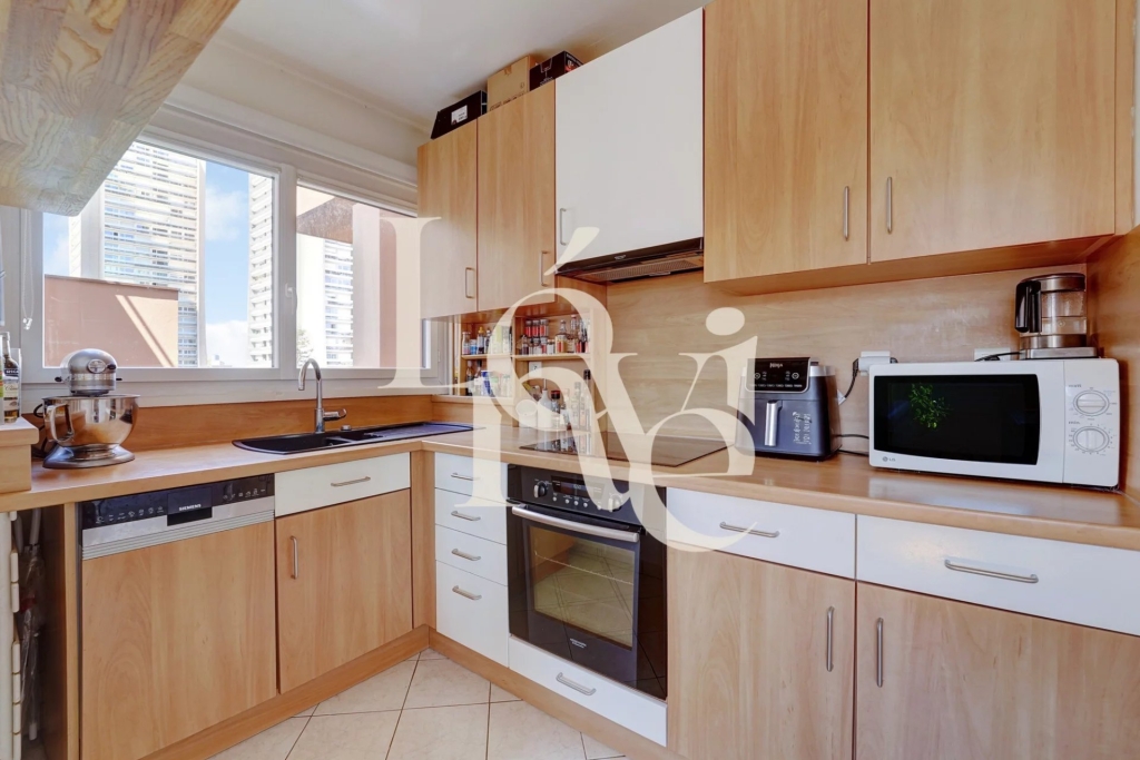 Appartement avec 2 balcons et parking – 2 pièces – 75013 Paris