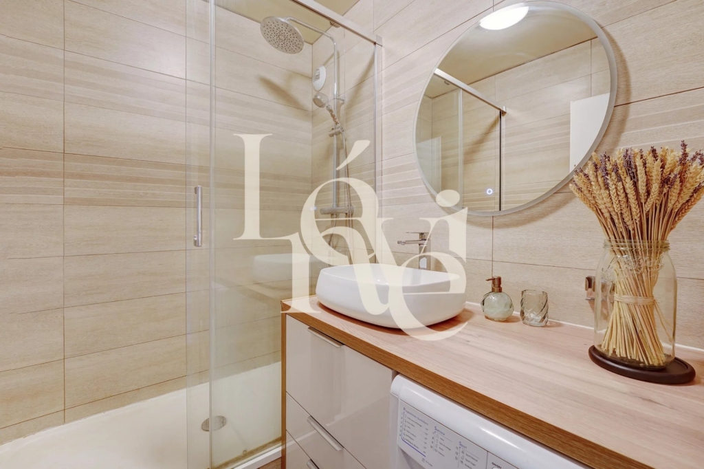 Appartement avec 2 balcons et parking – 2 pièces – 75013 Paris