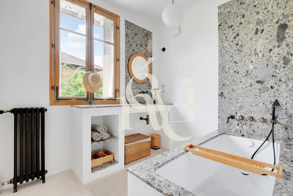 Maison d&rsquo;architecte / 4 chambres – Quartier Mouzaïa