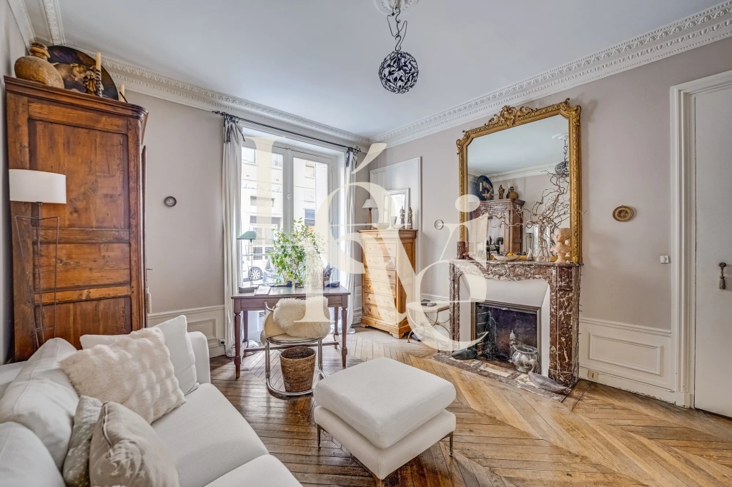 Appartement 4 pièces – Place Monge