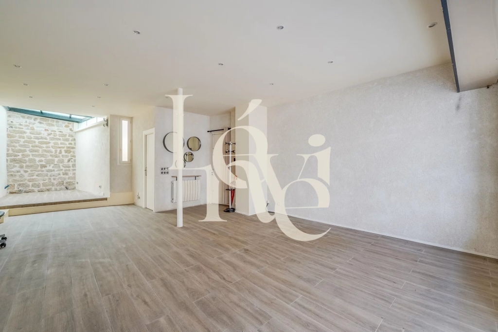 BOUTIQUE – 46m2 – Paris 12