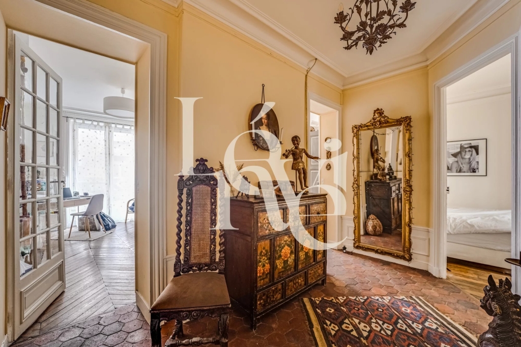 Appartement 4 pièces – Place Monge