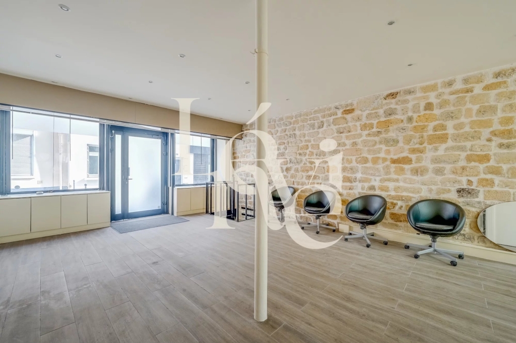 BOUTIQUE – 46m2 – Paris 12