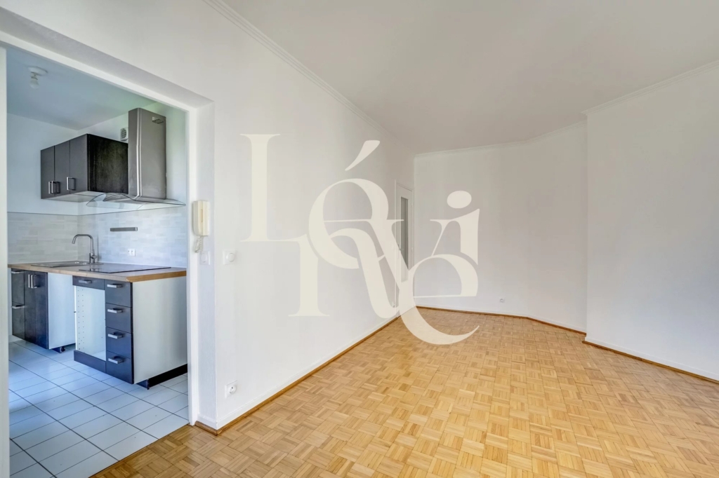 Appartement – 2 pièces – Avec balcon