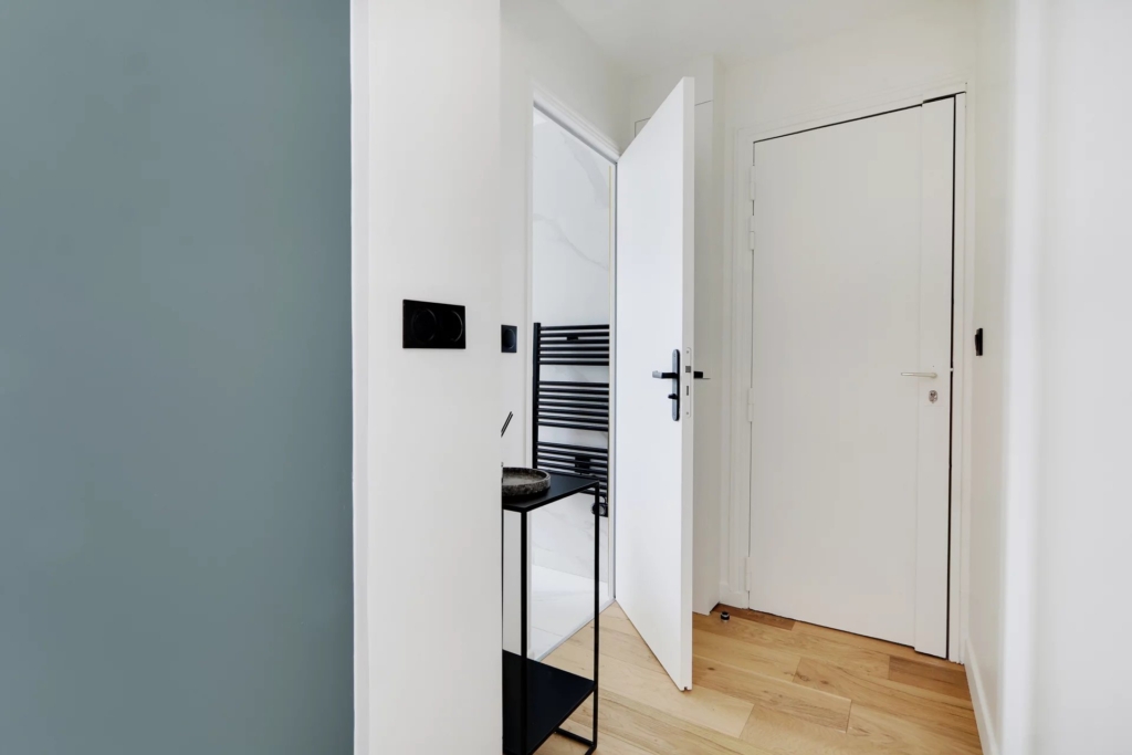 Deux pièces refait à neuf – 46m2 / Village Jeanne d&rsquo;Arc