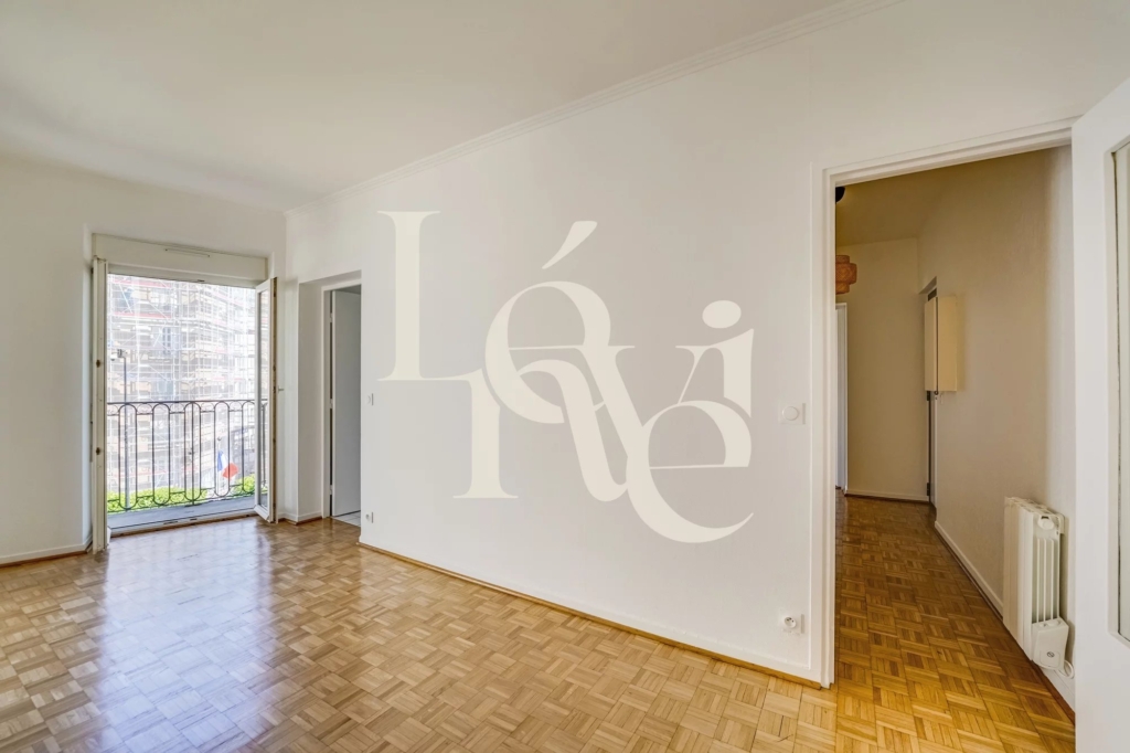 Appartement – 2 pièces – Avec balcon