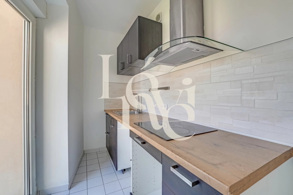 Appartement – 2 pièces – Avec balcon