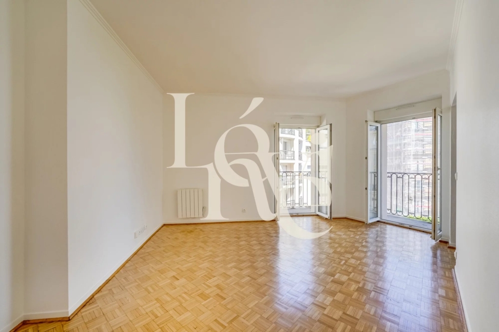 Appartement – 2 pièces – Avec balcon