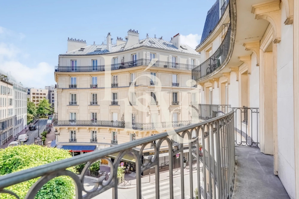 Appartement – 2 pièces – Avec balcon
