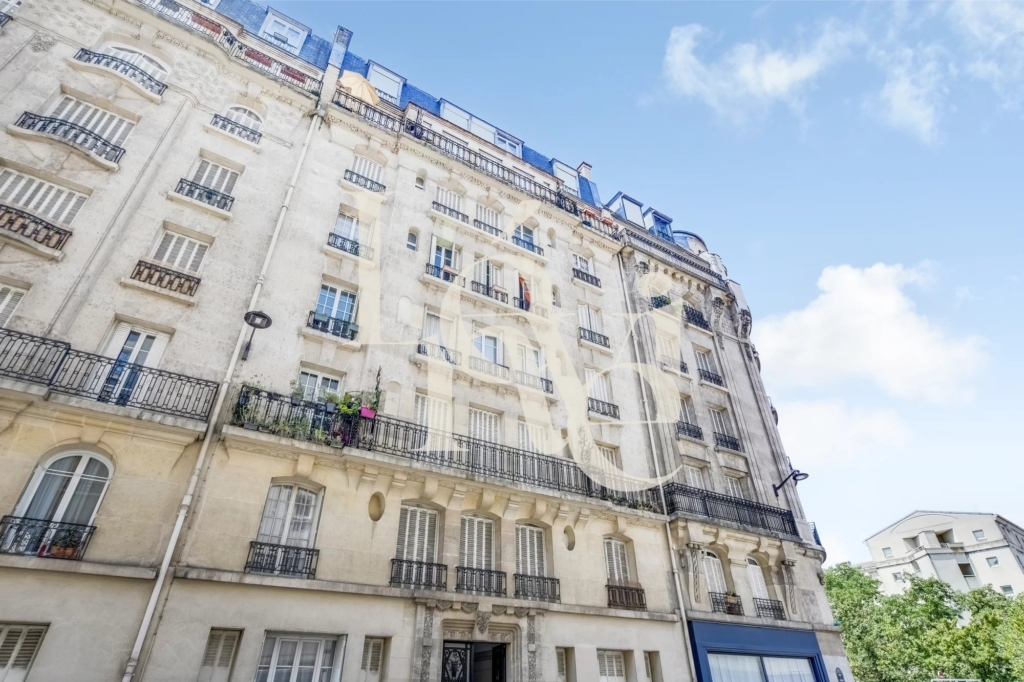 OPPORTUNITE – Studio 29 m2 ASCENSEUR – Rue de Picpus 750012 PARIS