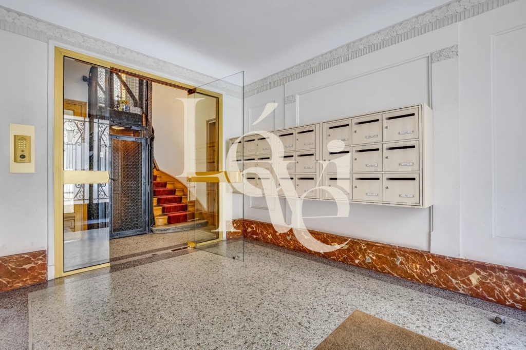 OPPORTUNITE – Studio 29 m2 ASCENSEUR – Rue de Picpus 750012 PARIS
