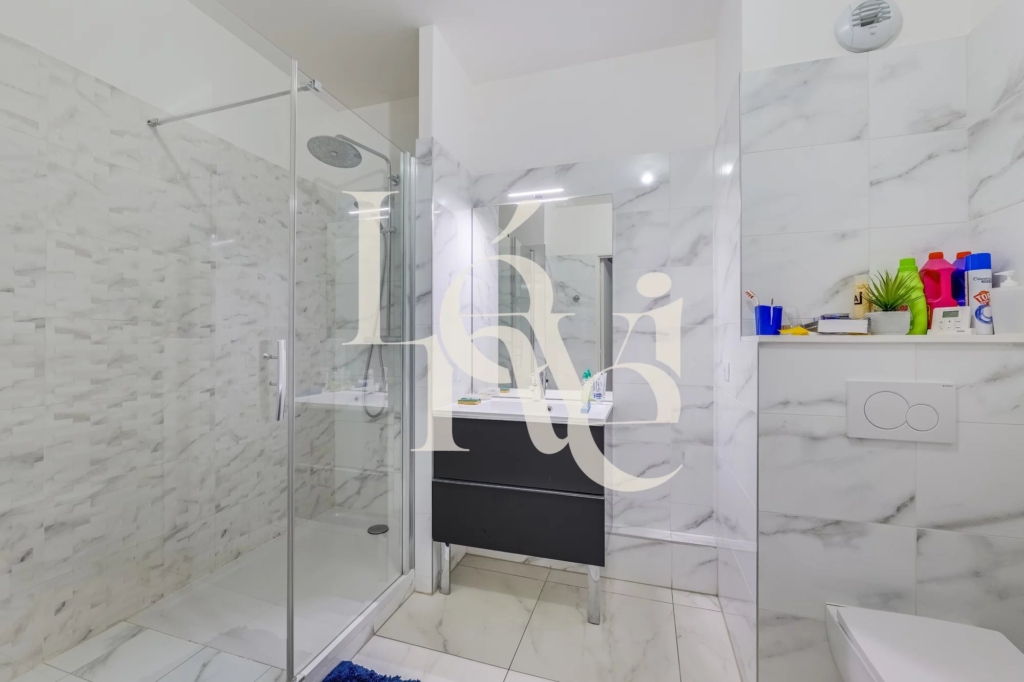 Appartement avec terrasse – 4 pièces – 95m2